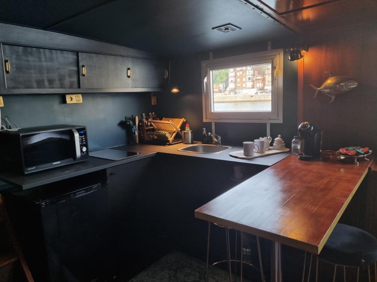 La Cabine Du Capitaine Льеж Экстерьер фото